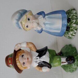 Vintage Girl and Boy Pilgrim Figurines by Treasure Masters Korea 5.5" Ceramic